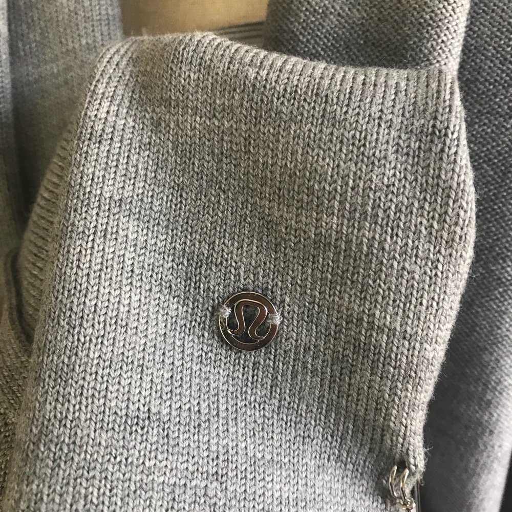 NWT HCMG LULULEMON ALL THAT SHIMMERS SCARF OS GREY - Picture 4 of 7
